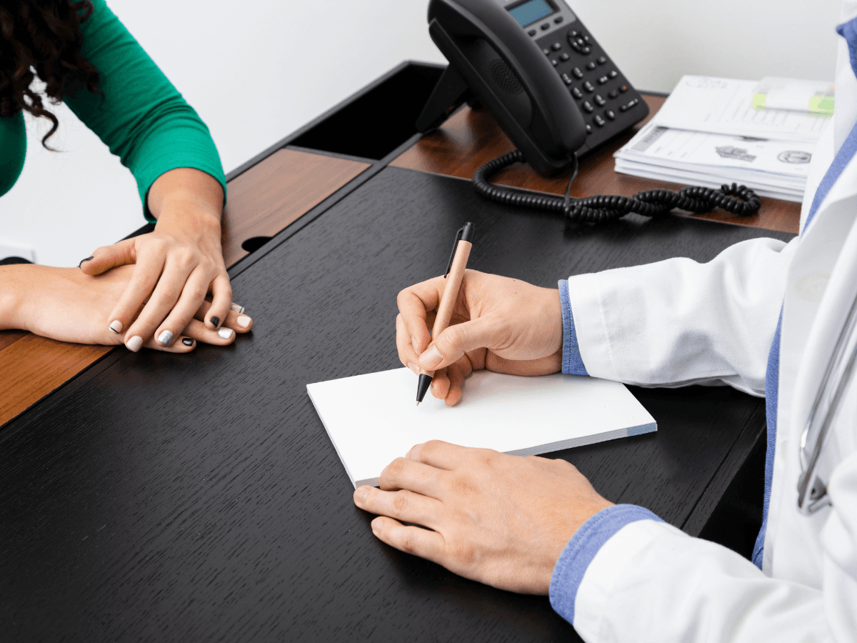 Checklist para tu consulta médica: todo lo que necesitas llevar y preguntar